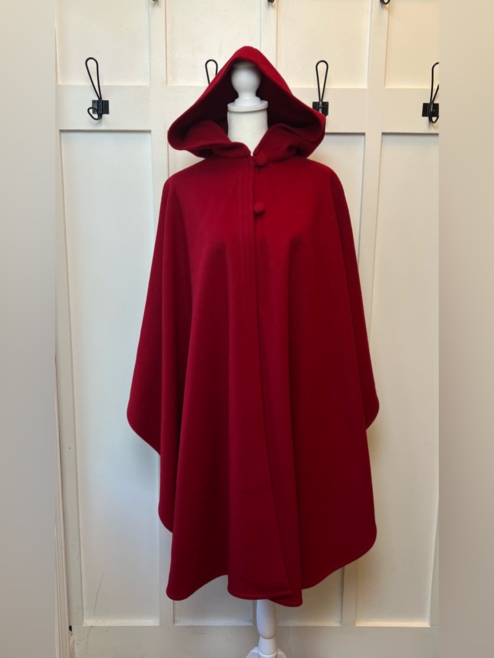 Vintage Medium Red Wool Hooded Cape Cloak Red Riding Renaissance Gothic Costume